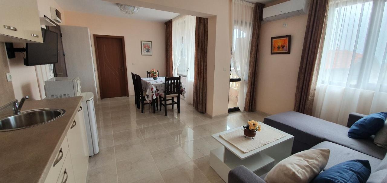 Luxury Apartments Ekaterina Chernomorets Ngoại thất bức ảnh